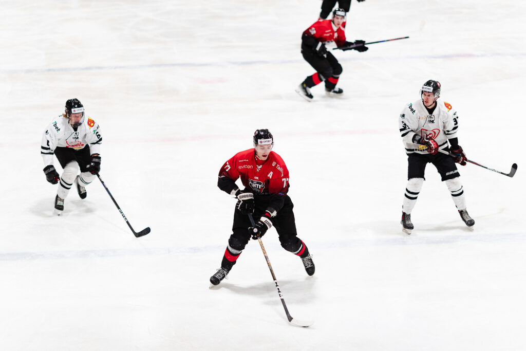 Nädalavahetuse kahe võiduga tõusis HC Panter esindusmeeskond Optibet Hokiliigas kolmandale kohale
