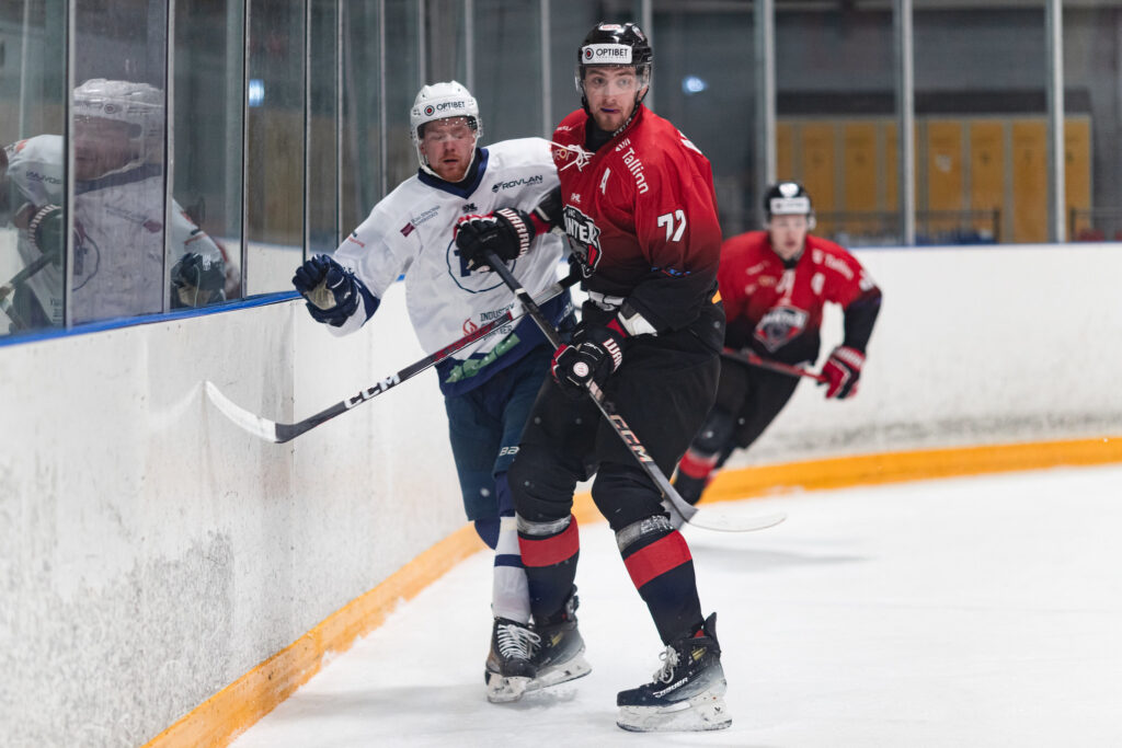 HC Panter alistas kodujääl valitseva meistri HK Mogo/RSU 6:4